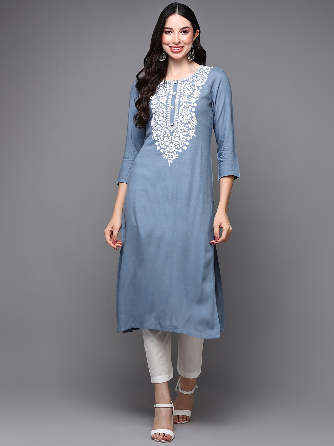

AHIKA Ethnic Motif Embroidered Thread Work Kurta, Blue