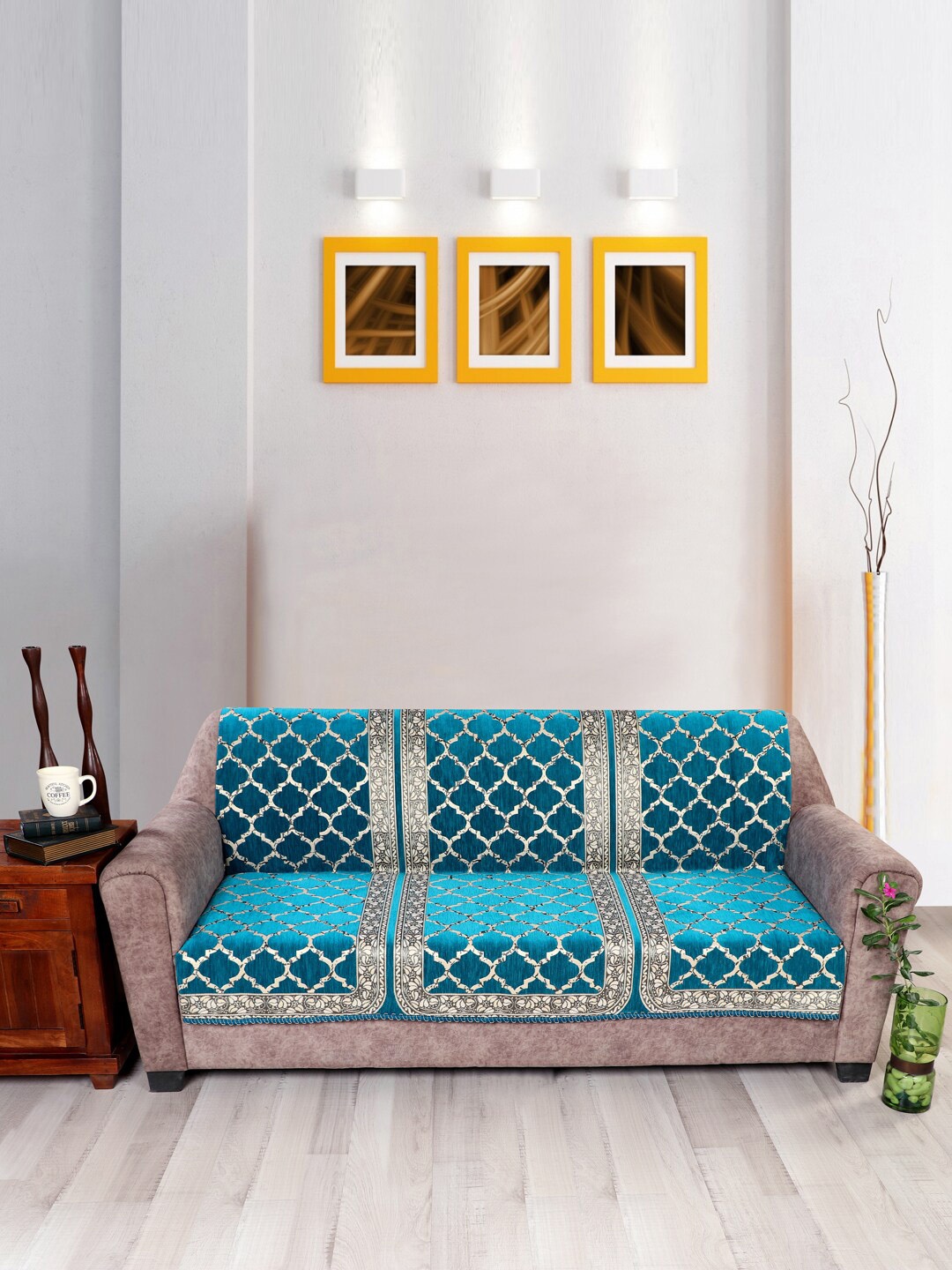 

Nendle Turquoise Blue & White Printed 3 Seater Velvet Sofa Cover
