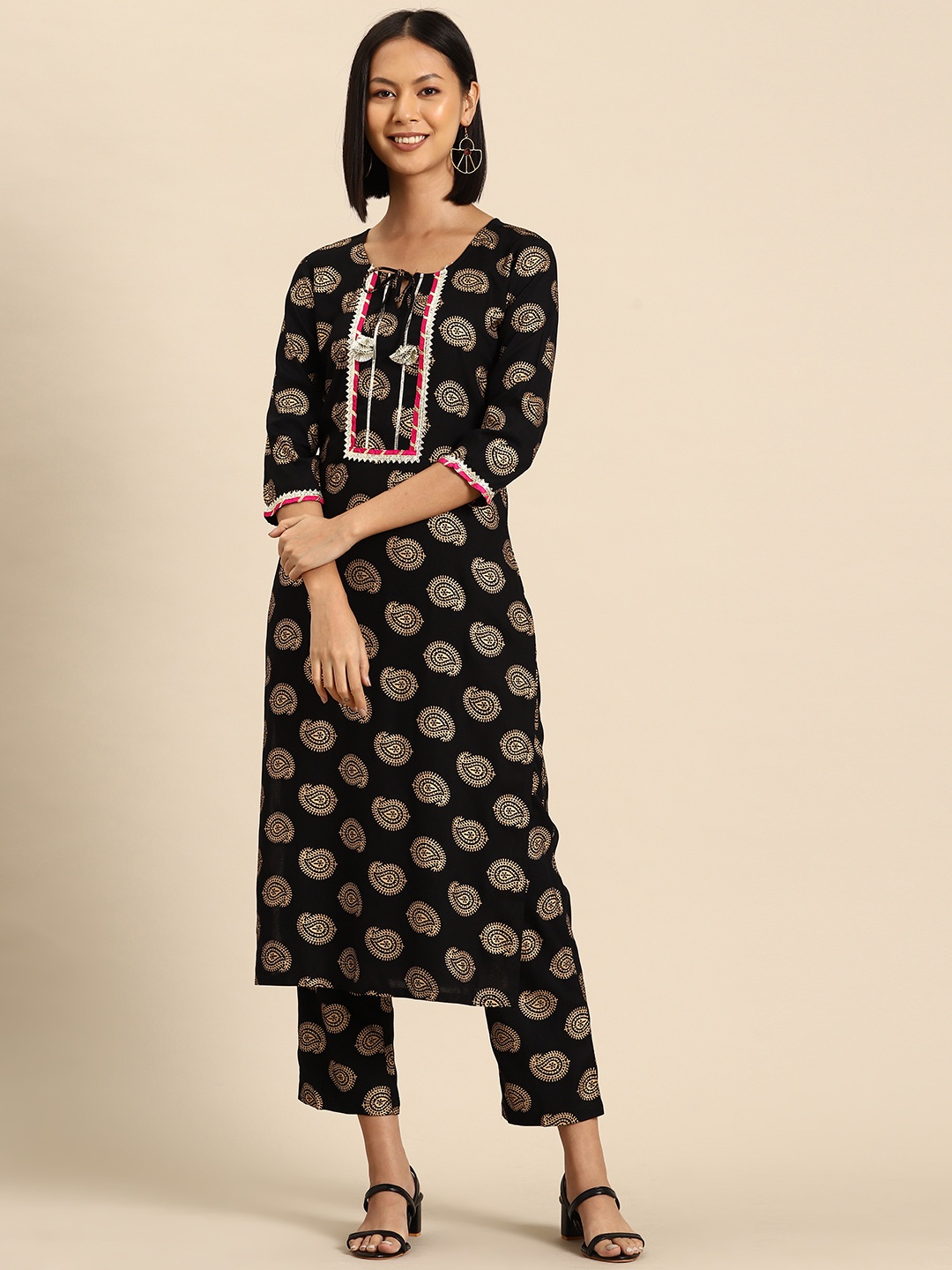 

MABISH by Sonal Jain Women Paisley Printed Regular Gotta Patti Kurta with Palazzos, Black