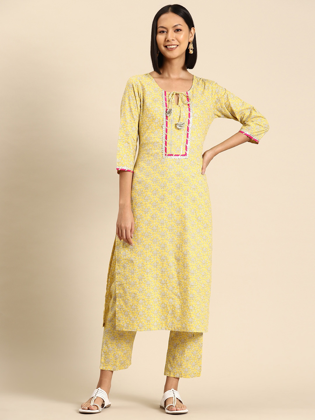 

MABISH by Sonal Jain Women Floral Printed Regular Gotta Patti Cotton Kurta with Palazzos, Yellow