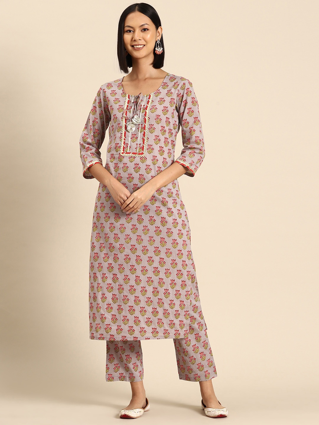 

MABISH by Sonal Jain Women Floral Printed Regular Gotta Patti Cotton Kurta with Palazzos, Grey