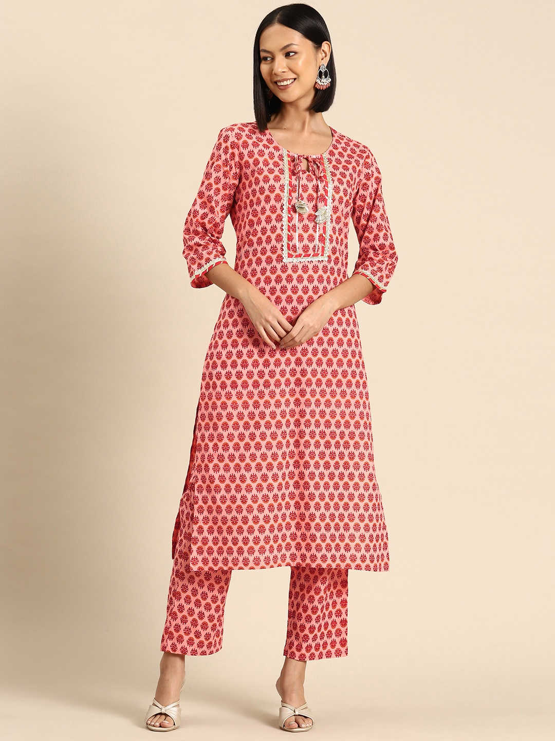 

MABISH by Sonal Jain Women Ethnic Motifs Printed Gotta Patti Cotton Kurta with Palazzos, Pink