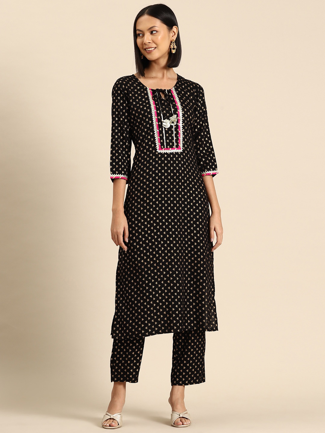 

MABISH by Sonal Jain Women Ethnic Motifs Printed Regular Gotta Patti Kurta with Palazzos, Black