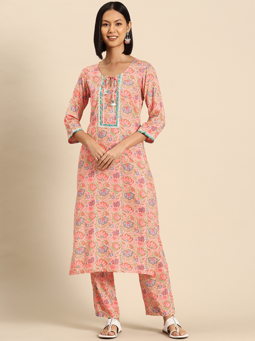 

MABISH by Sonal Jain Women Floral Printed Regular Gotta Patti Kurta with Palazzos, Pink