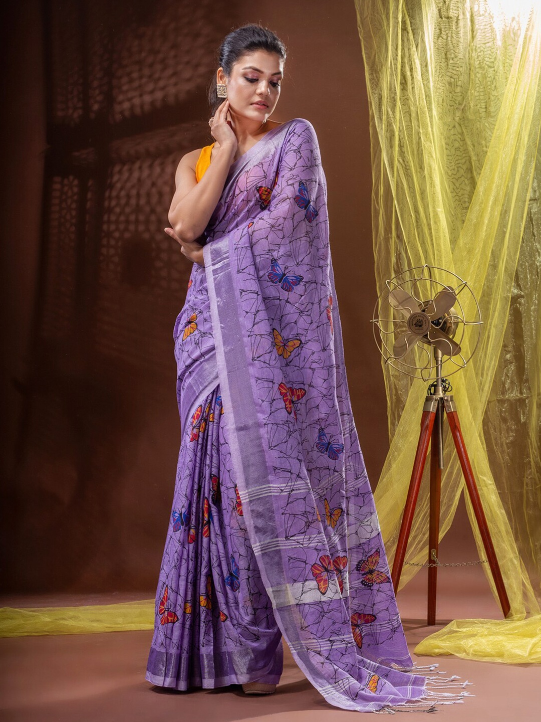 

Mitera Purple & Red Abstract Printed Zari Pure Cotton Saree