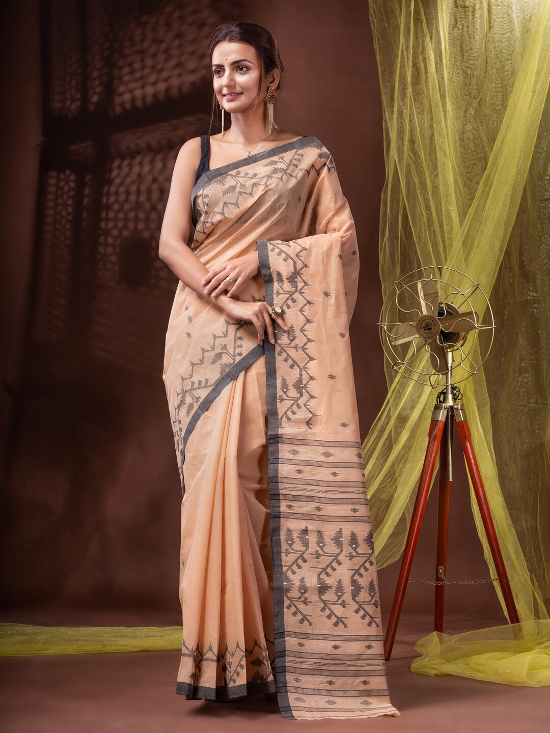 

Mitera Beige & Grey Ethnic Motifs Printed Pure Cotton Saree