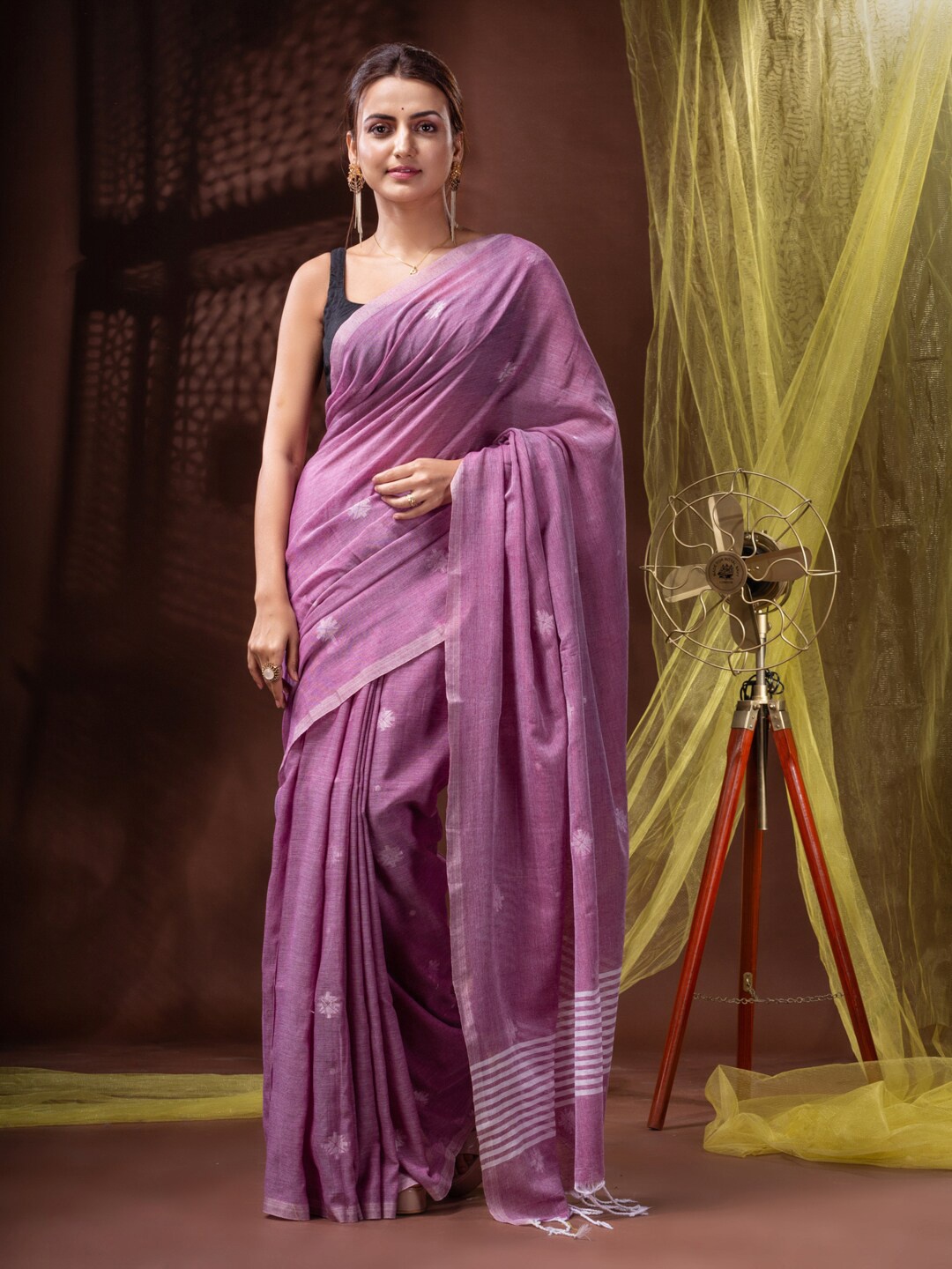 

Mitera Woven Design Zari Pure Cotton Saree, Mauve