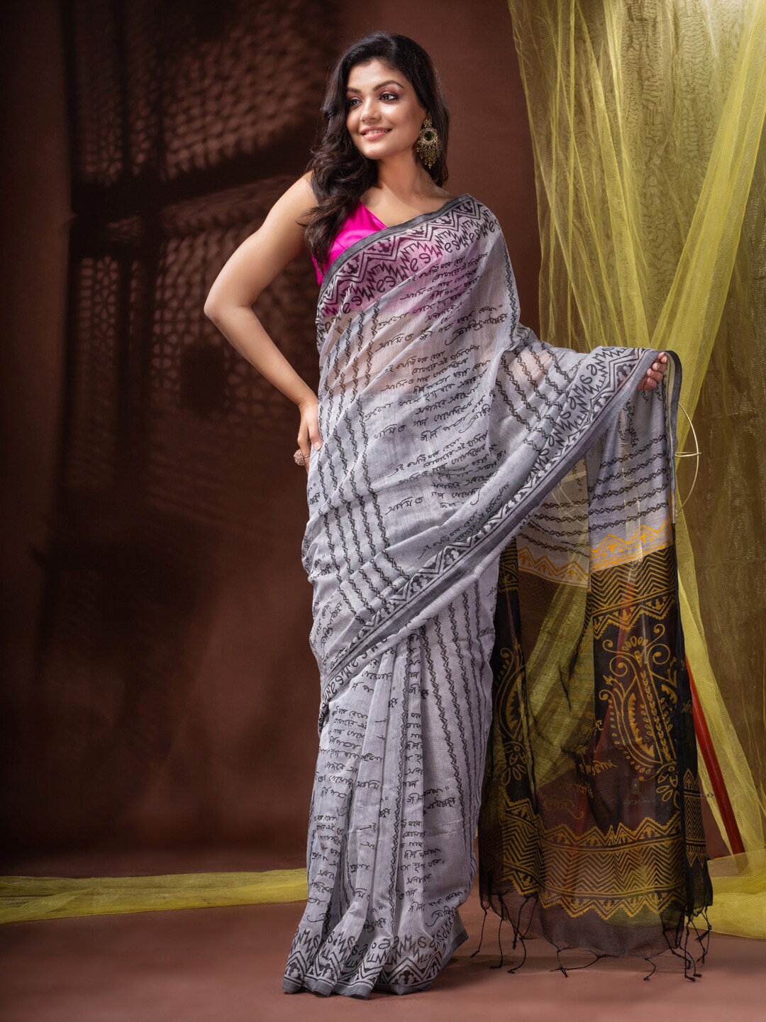 

Mitera Grey & Black Typography Printed Cotton Saree