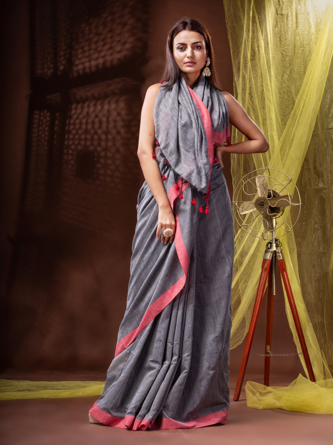

Mitera Pure Cotton Saree, Grey