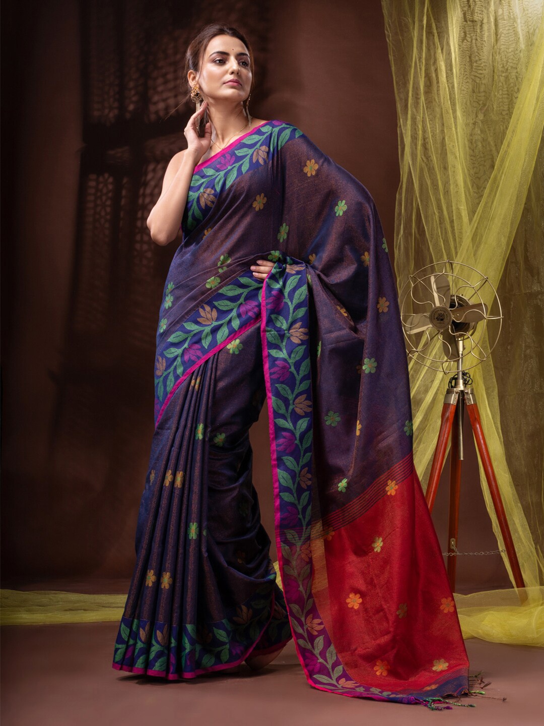 

Mitera Blue & Red Floral Printed Saree