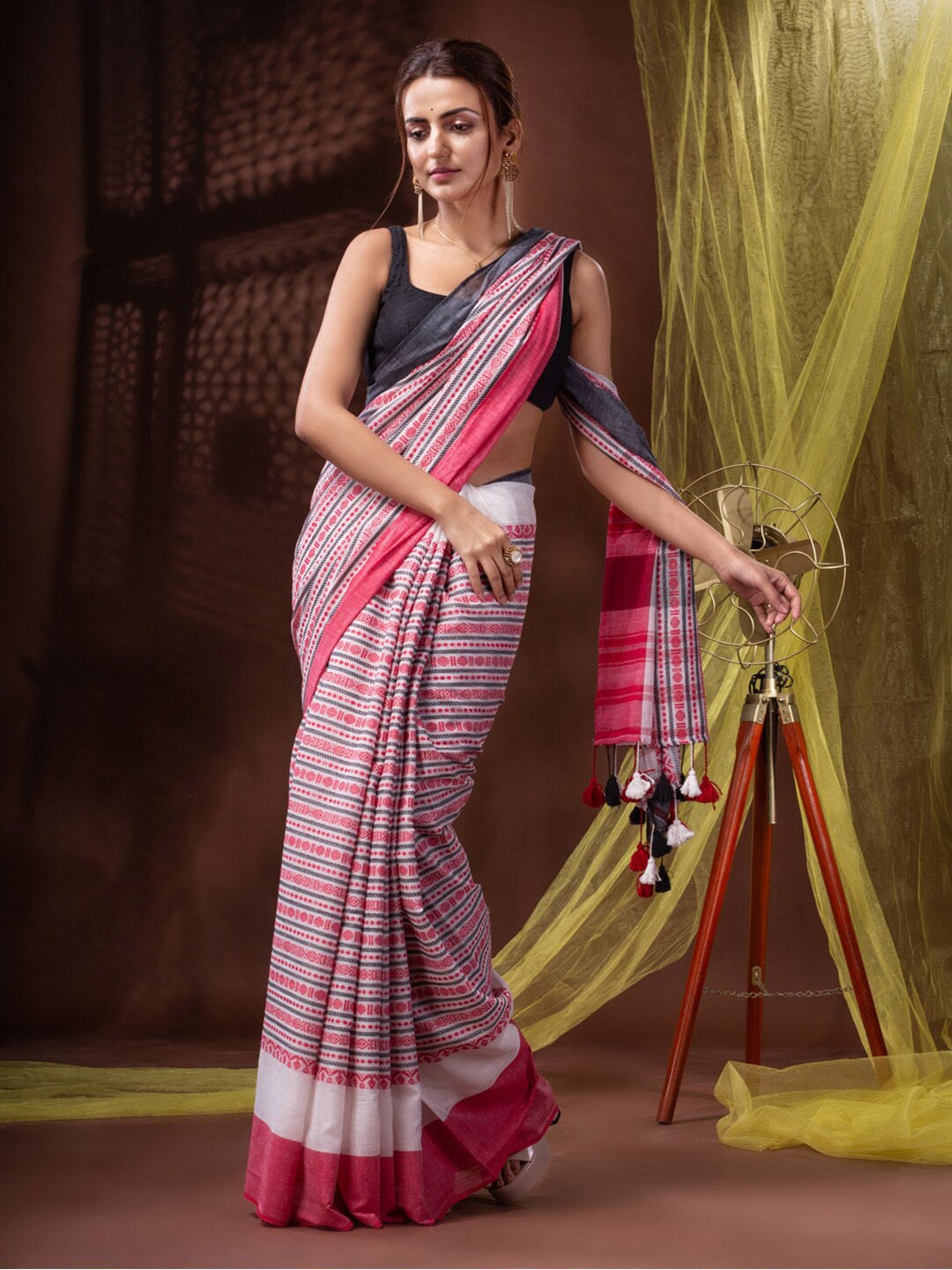 

SAJASAJO Ethnic Motifs Woven Design Pure Cotton Saree, Pink