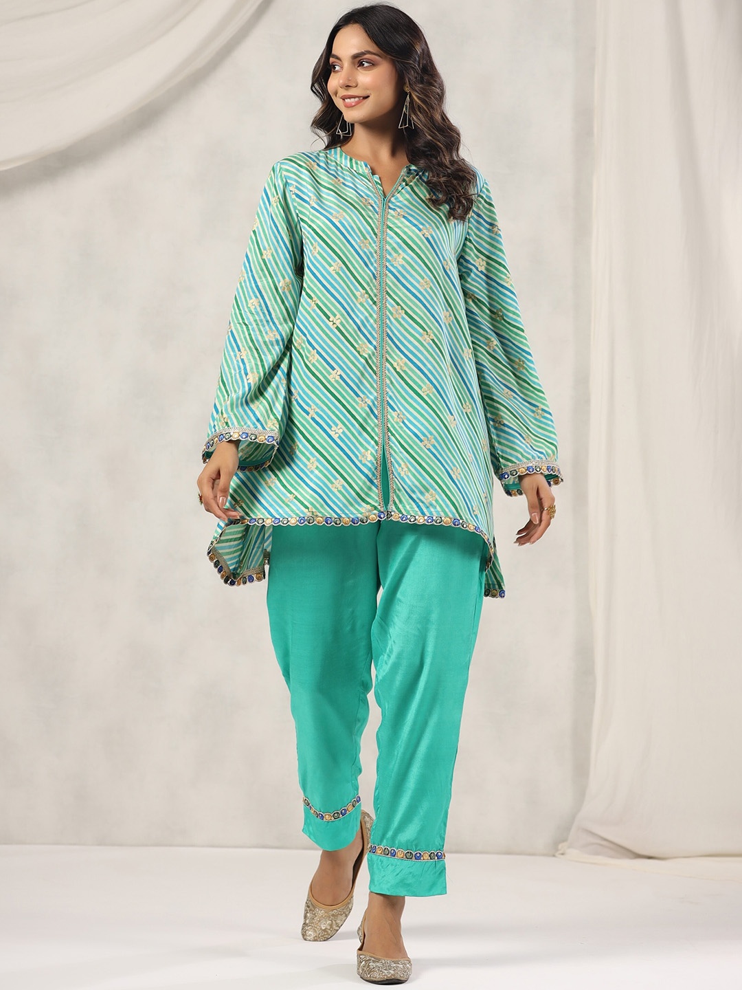 

mirari Leheriya Printed Mandarin Collar Top With Palazzo, Green