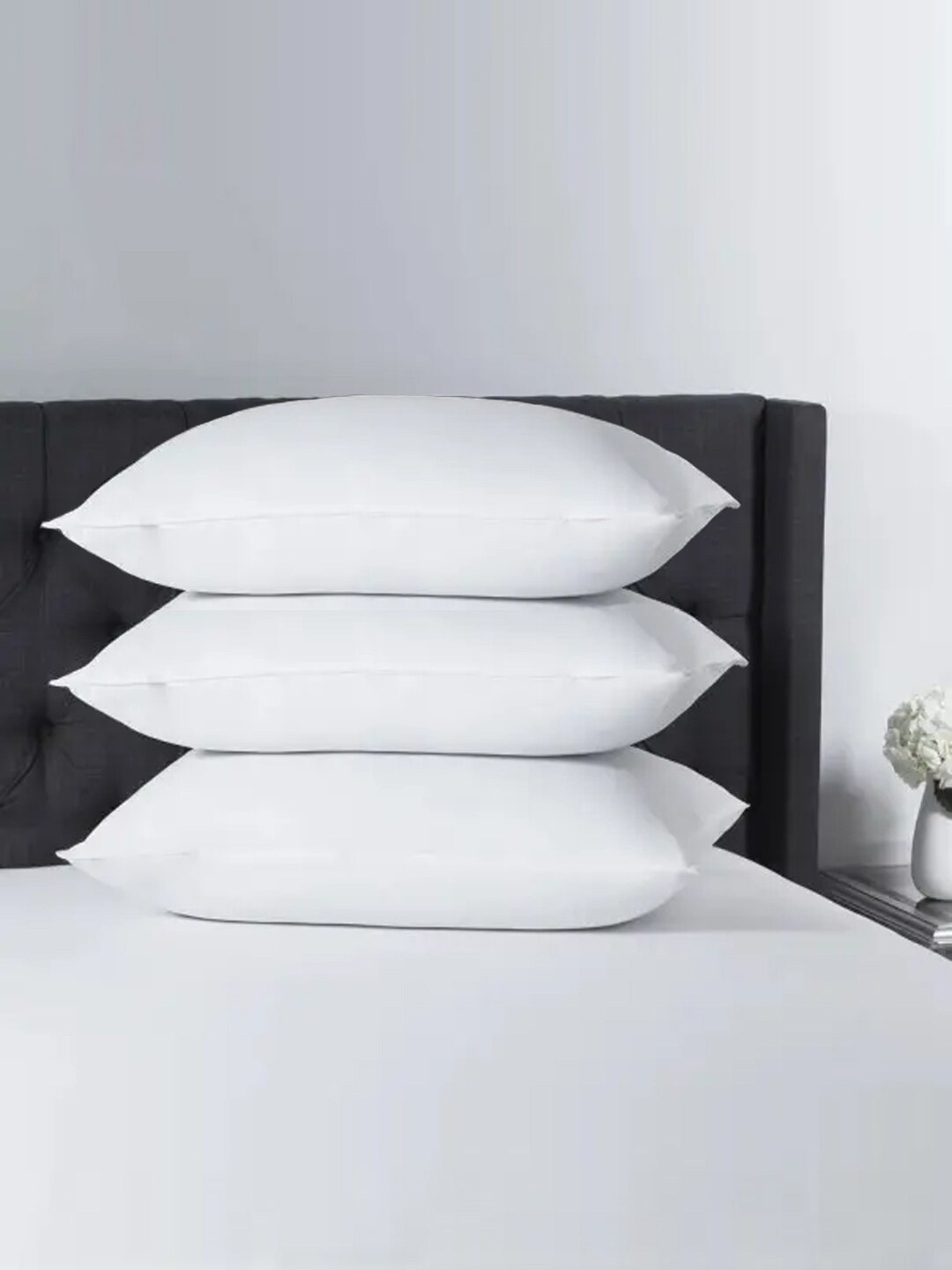 

AVI White 3 Pieces Breathable Sleeping Pillows