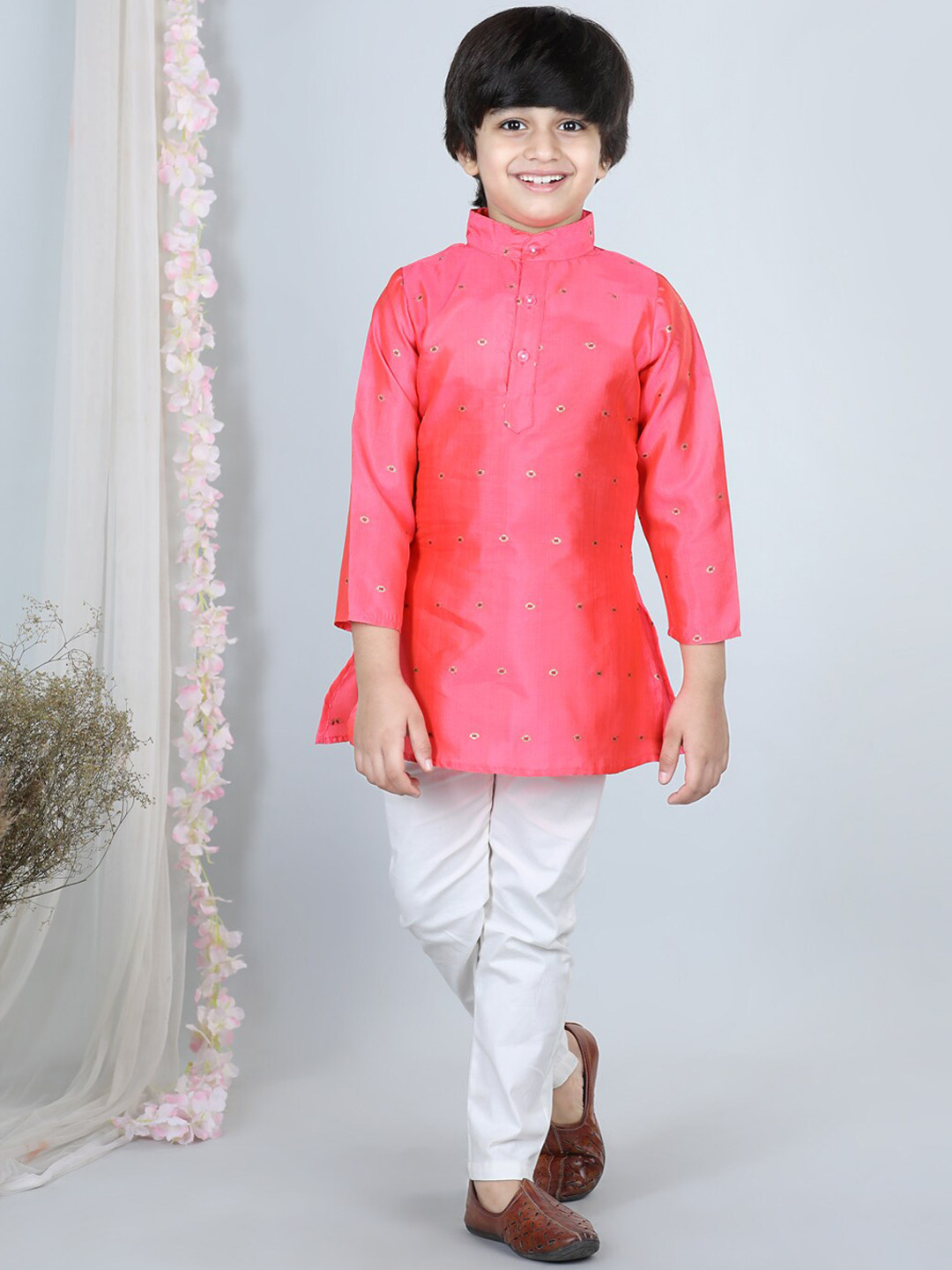 

Cutiekins Boys Ethnic Motifs Embroidered Zari Straight Kurta with Pyjamas, Pink