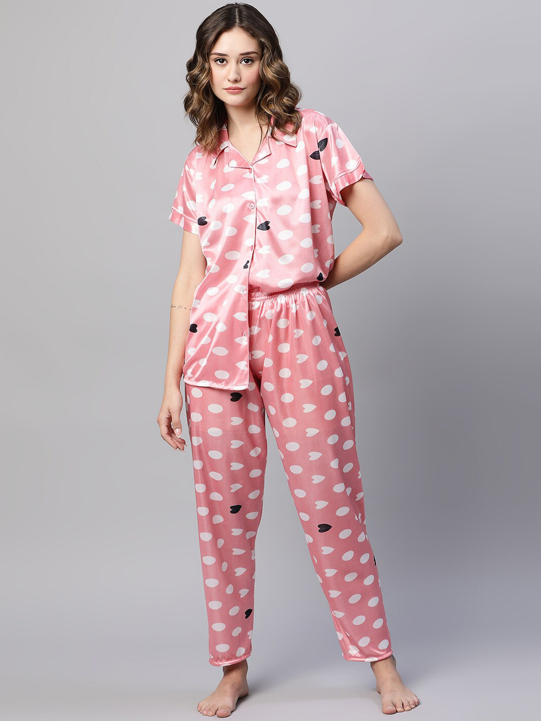 

AV2 Printed Lapel Collar Satin Night suit, Peach