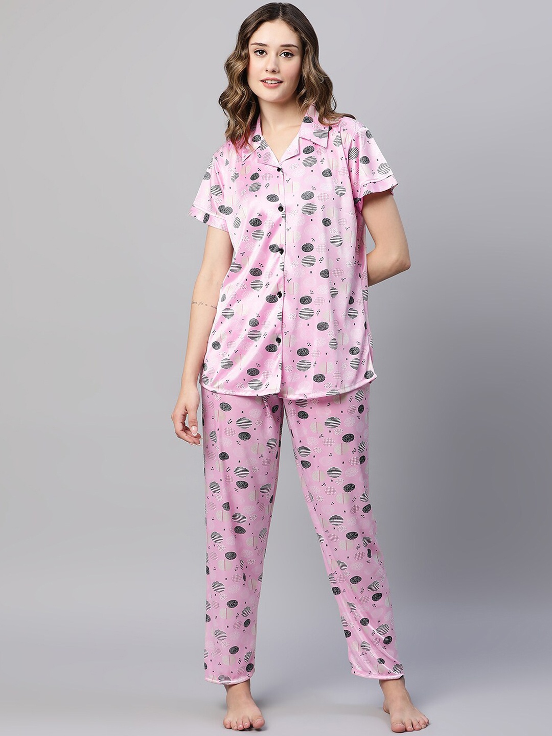 

AV2 Floral Printed Satin Night Suit, Pink