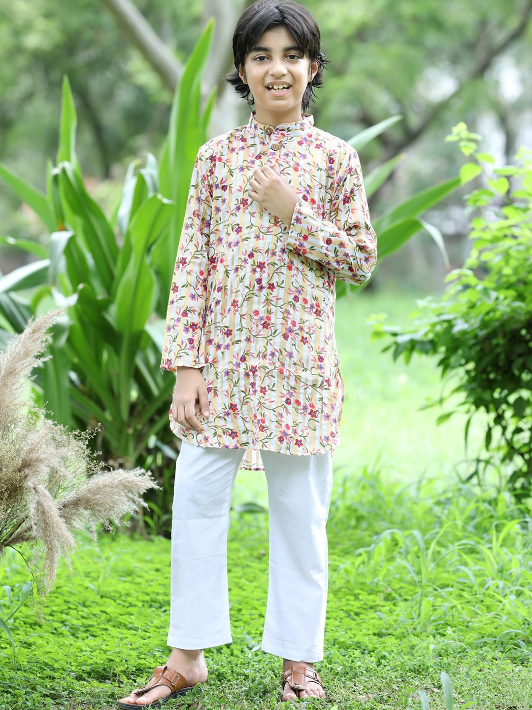 

Cutiekins Boys Floral Printed Straight Kurta With Pyjamas, Cream