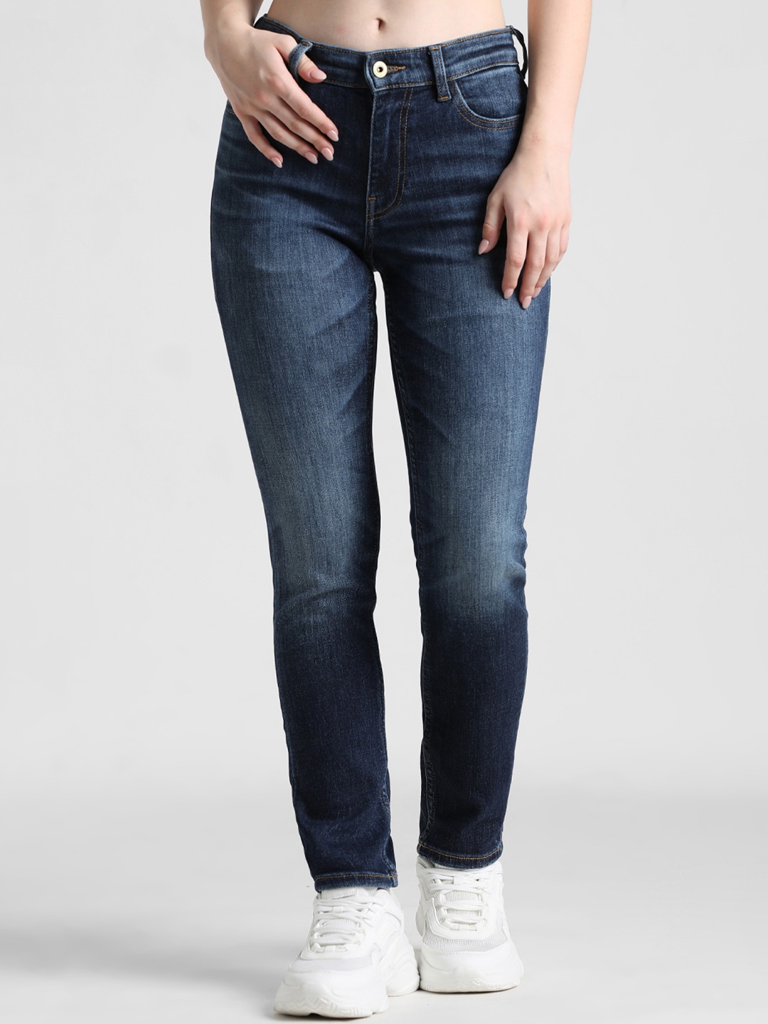 

ONLY Women Clean Look Slim Fit High-Rise Light Fade Cropped Stretchable Jeans, Blue