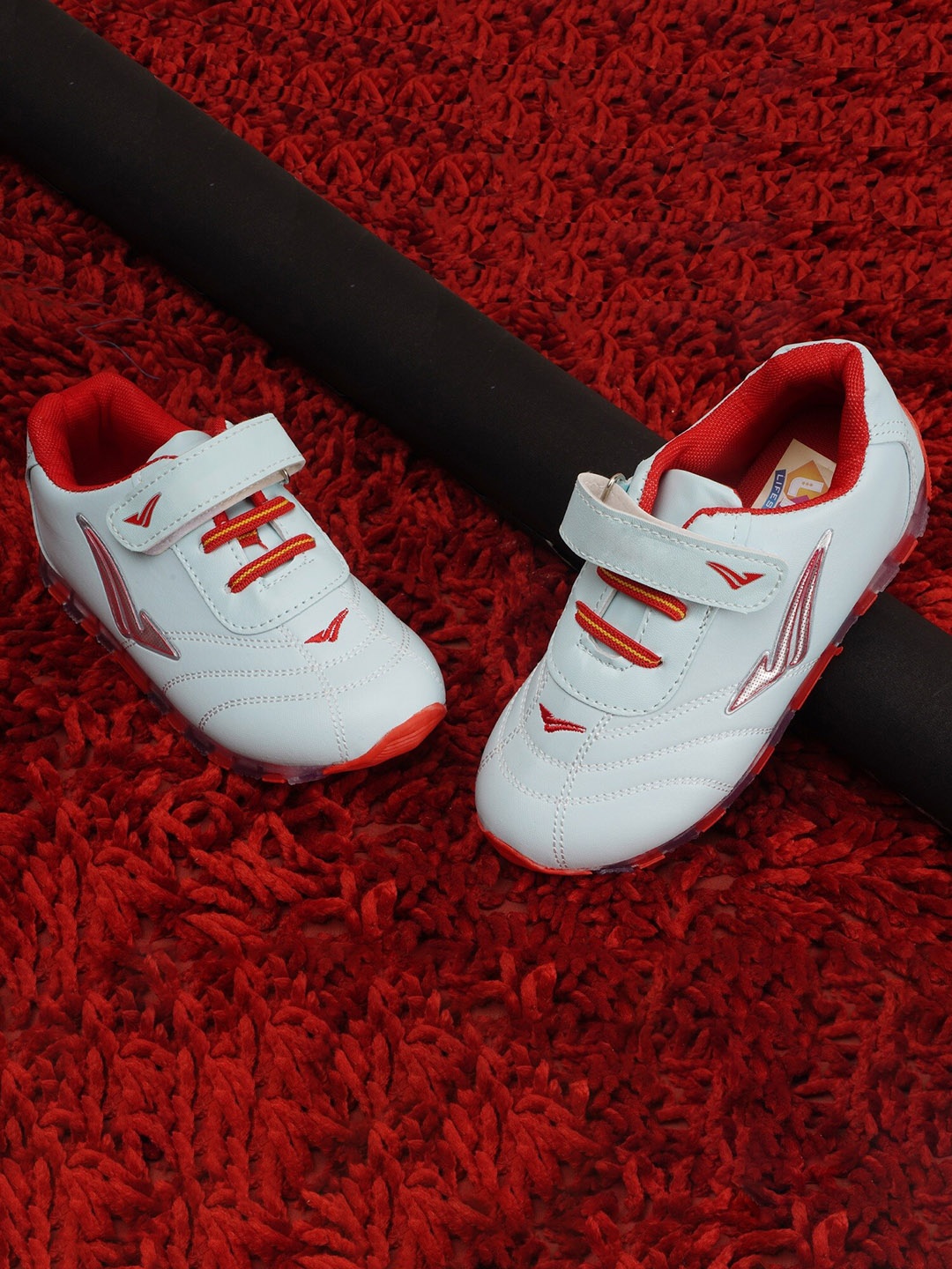 

LNG Lifestyle Kids Lightweight LED Sneakers, White