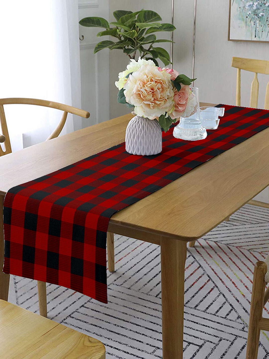 

Lushomes Red & Black Checked Pure Cotton 4 Seater Table Runners