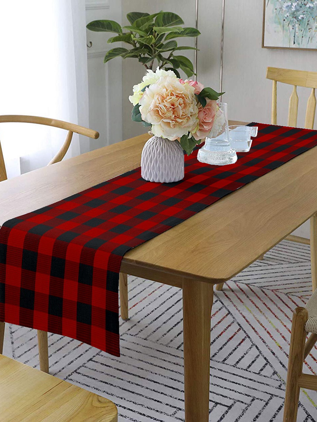 

Lushomes Red & Black Checked Pure Cotton 6 Seater Table Runner