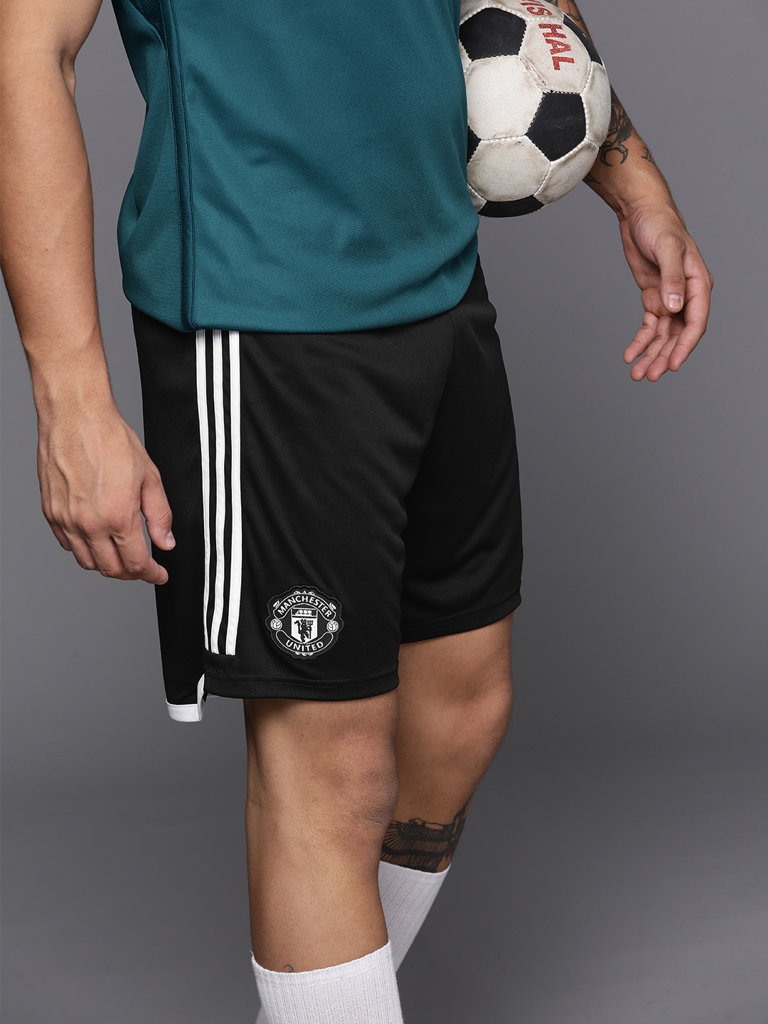 

ADIDAS Men Manchester United FC 23/24 Away Football Shorts, Black