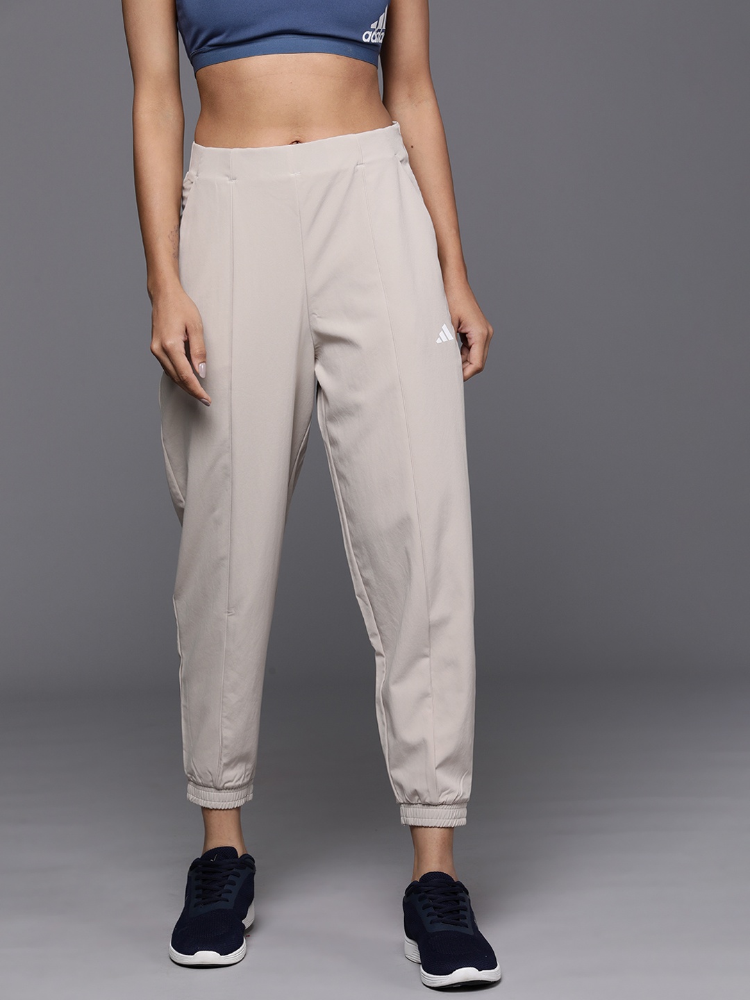 

ADIDAS Women Aeroready TR-ES MIN Joggers, Taupe