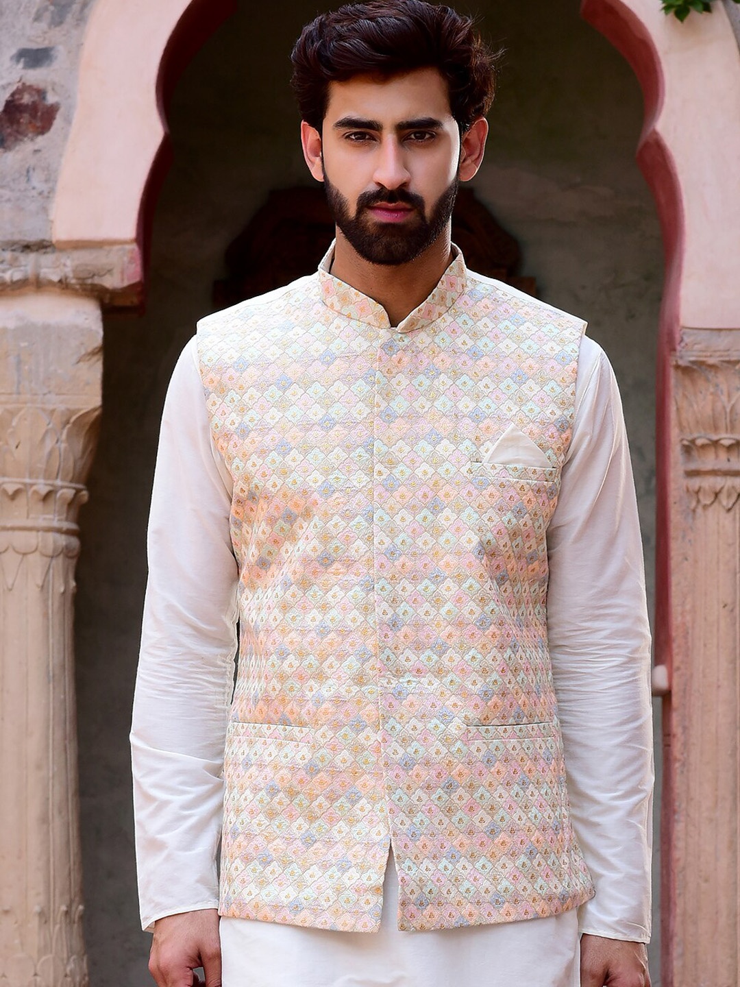 

HOUSE OF DEYANN Ethnic Motifs Woven Design Mandarin Collar Nehru Jacket, Off white