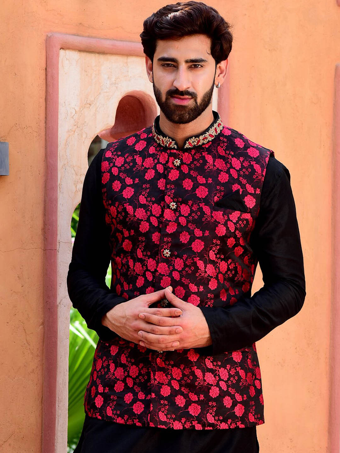 

HOUSE OF DEYANN Floral Printed Mandarin Collar Nehru Jacket, Red