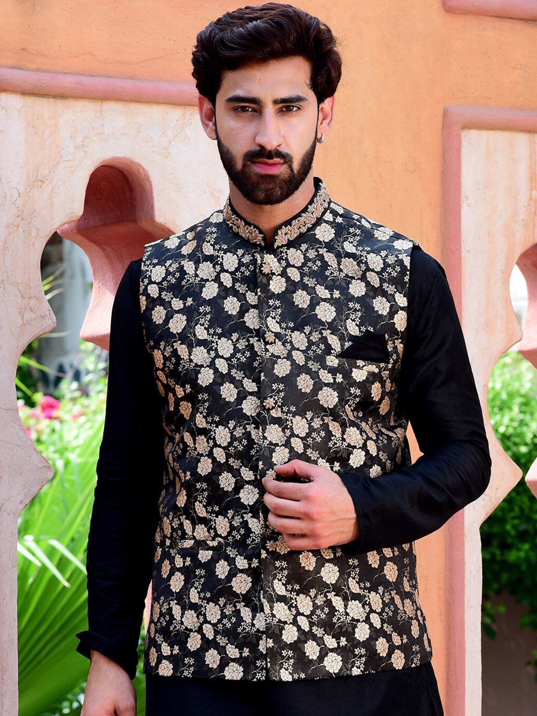 

HOUSE OF DEYANN Woven Design Nehru Jacket With Pocket Square, Black