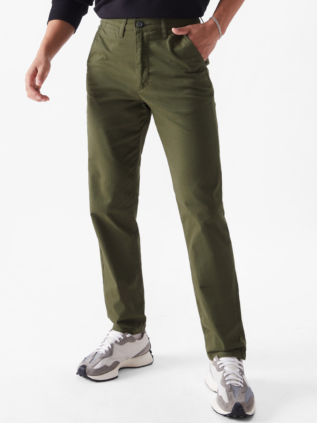 

The Souled Store Men Green Relaxed Mid-Rise Chinos Trousers