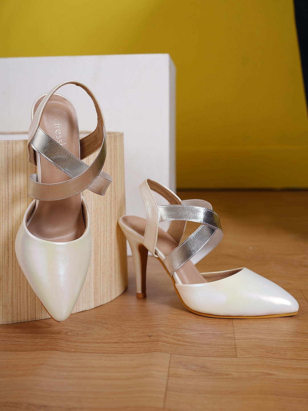 

DressBerry Silver-Toned Pointed Toe Slim Pumps With Backstrap