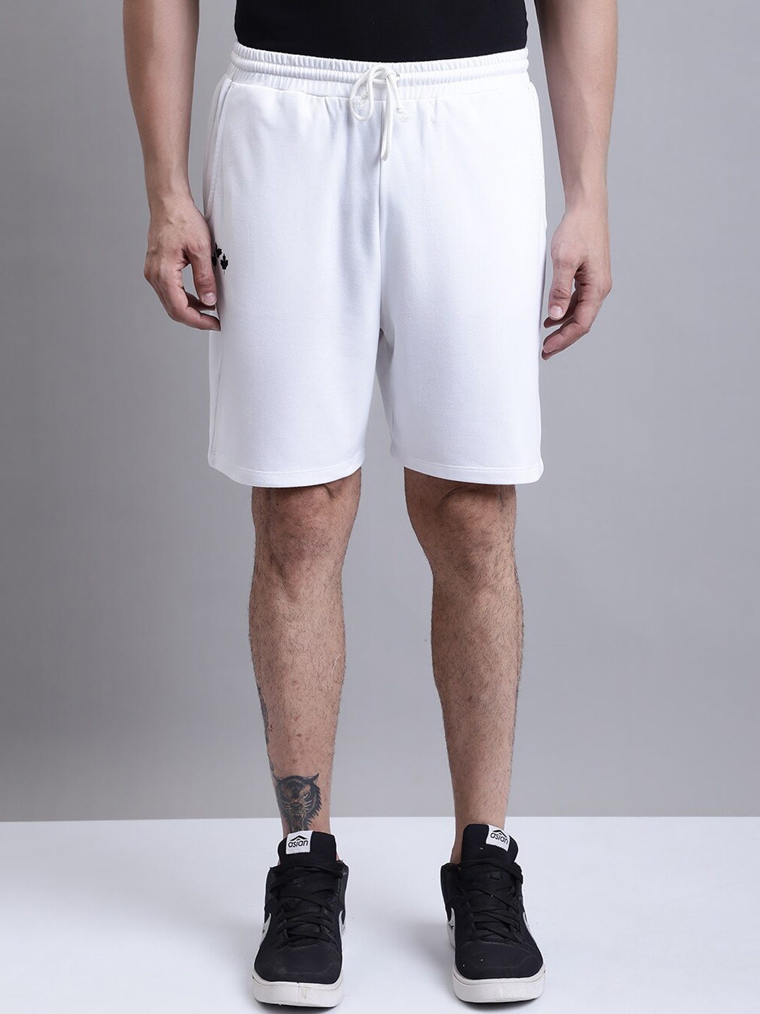 Rute Men Mid Rise Cotton Regular Shorts, White