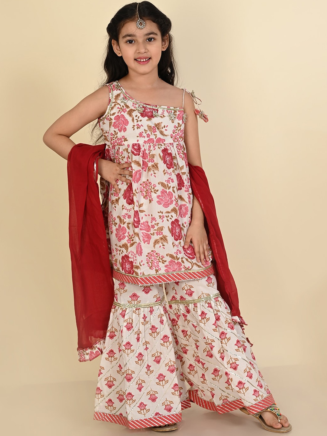 

LIL PITAARA Girls Floral Printed Gotta Patti Cotton A-Line Kurta & Sharara With Dupatta, White