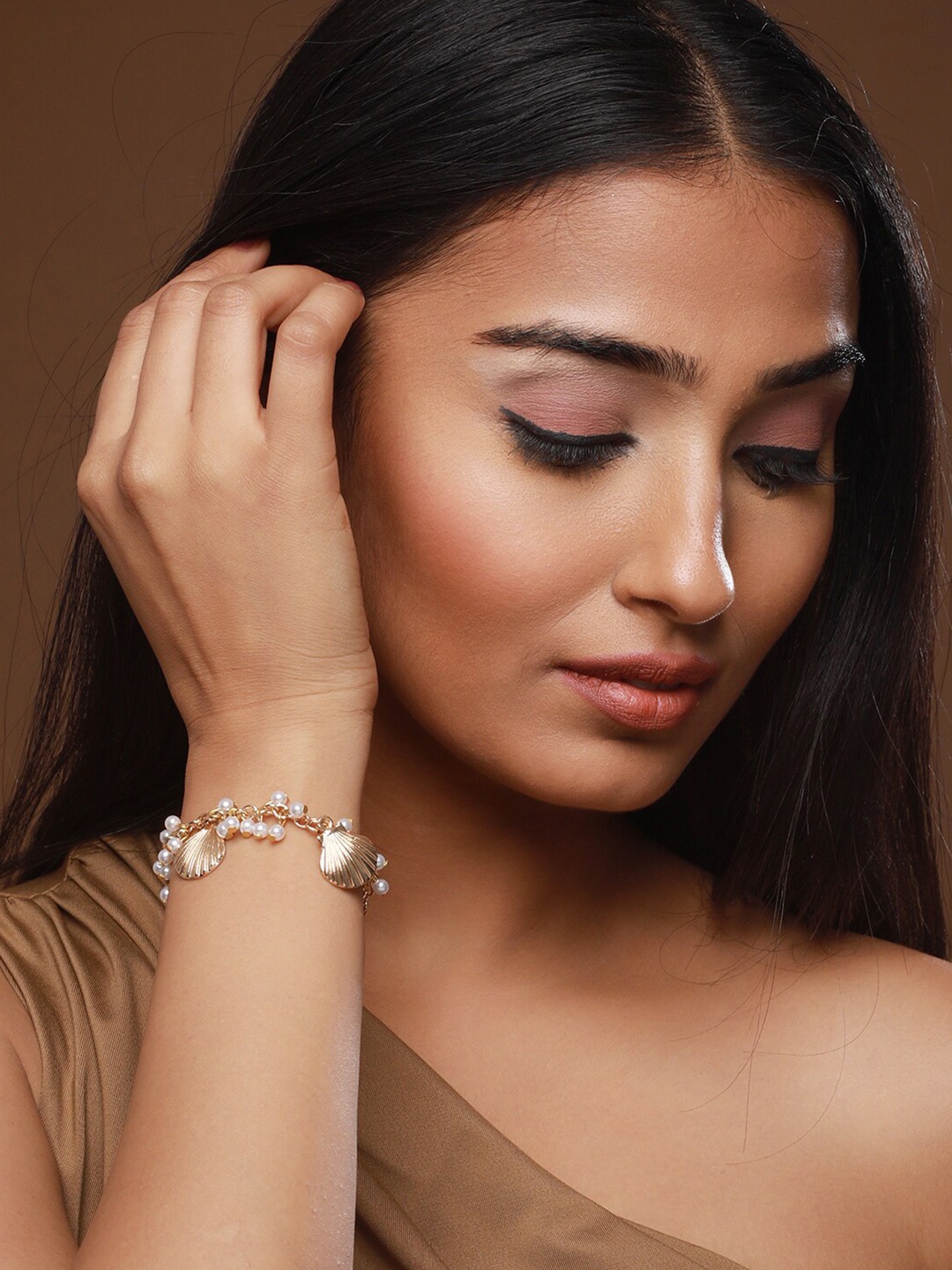 

DressBerry Gold-Toned Gold-Plated Link Bracelet