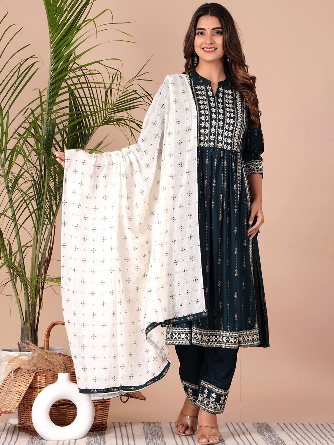 

TOULIN Floral Printed Empire Thread Work Kurta With Palazzos & Dupatta, Green