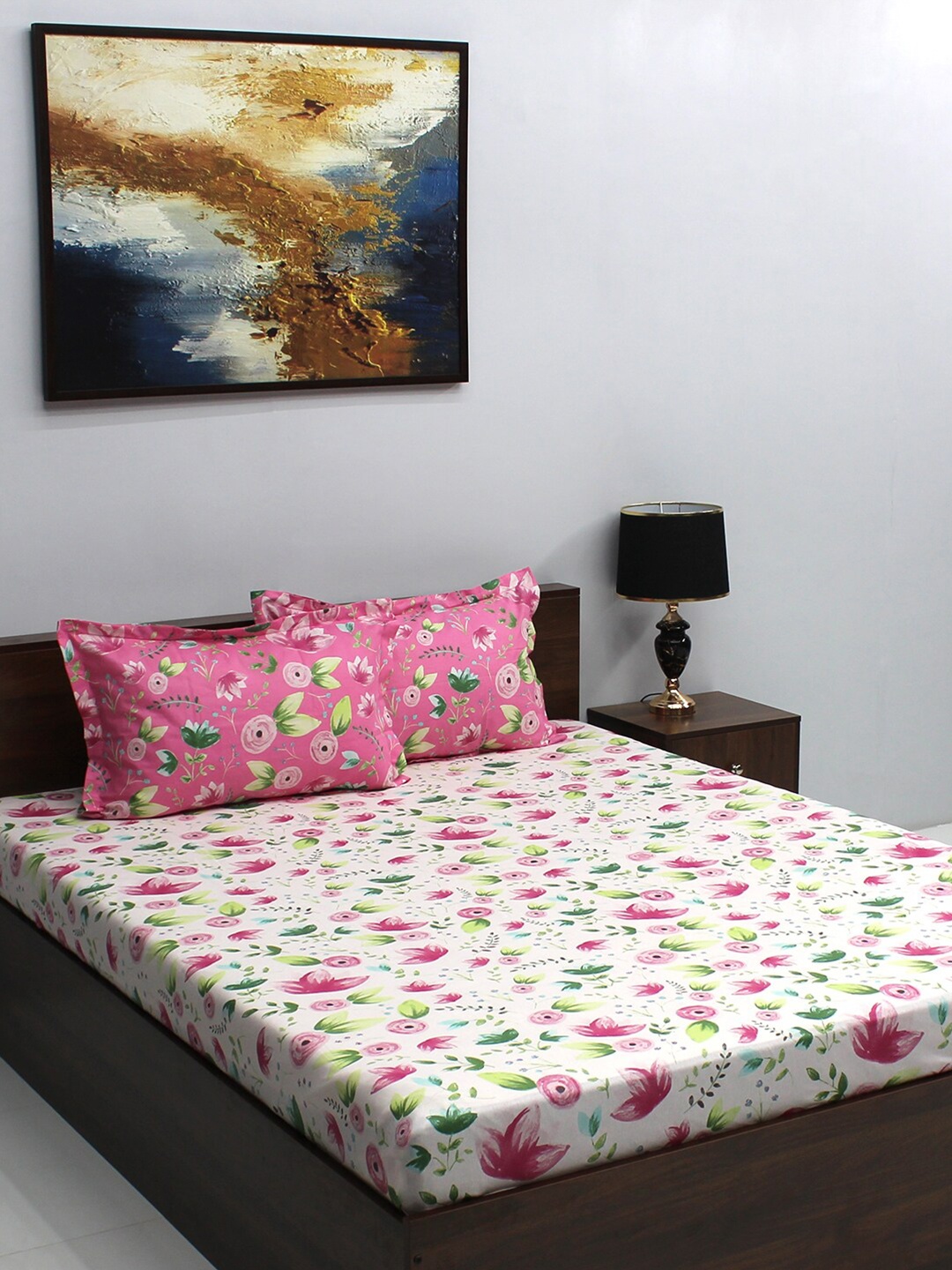 

BOMBAY DYEING White & Pink Floral Cotton 110 TC Queen Bedsheet With 2 Pillow Covers
