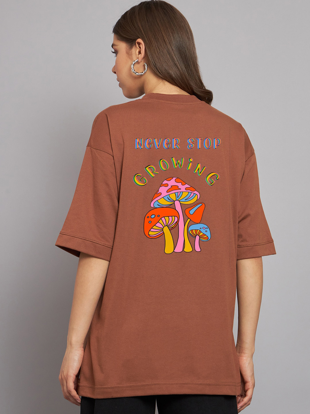 

Imsa Moda Graphic Printed Drop Shoulder Sleeves Oversized Cotton T-shirt, Coffee brown