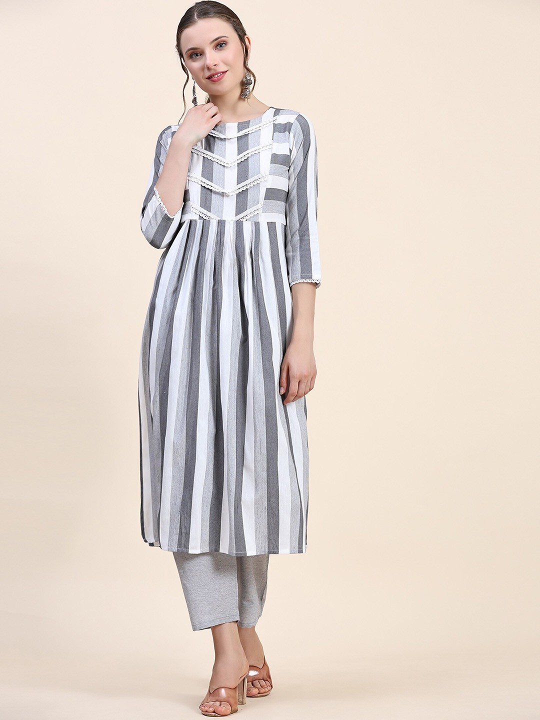 

VISHNU WEAVES Striped Lace Inserts A-Line Kurta with Trousers, Grey