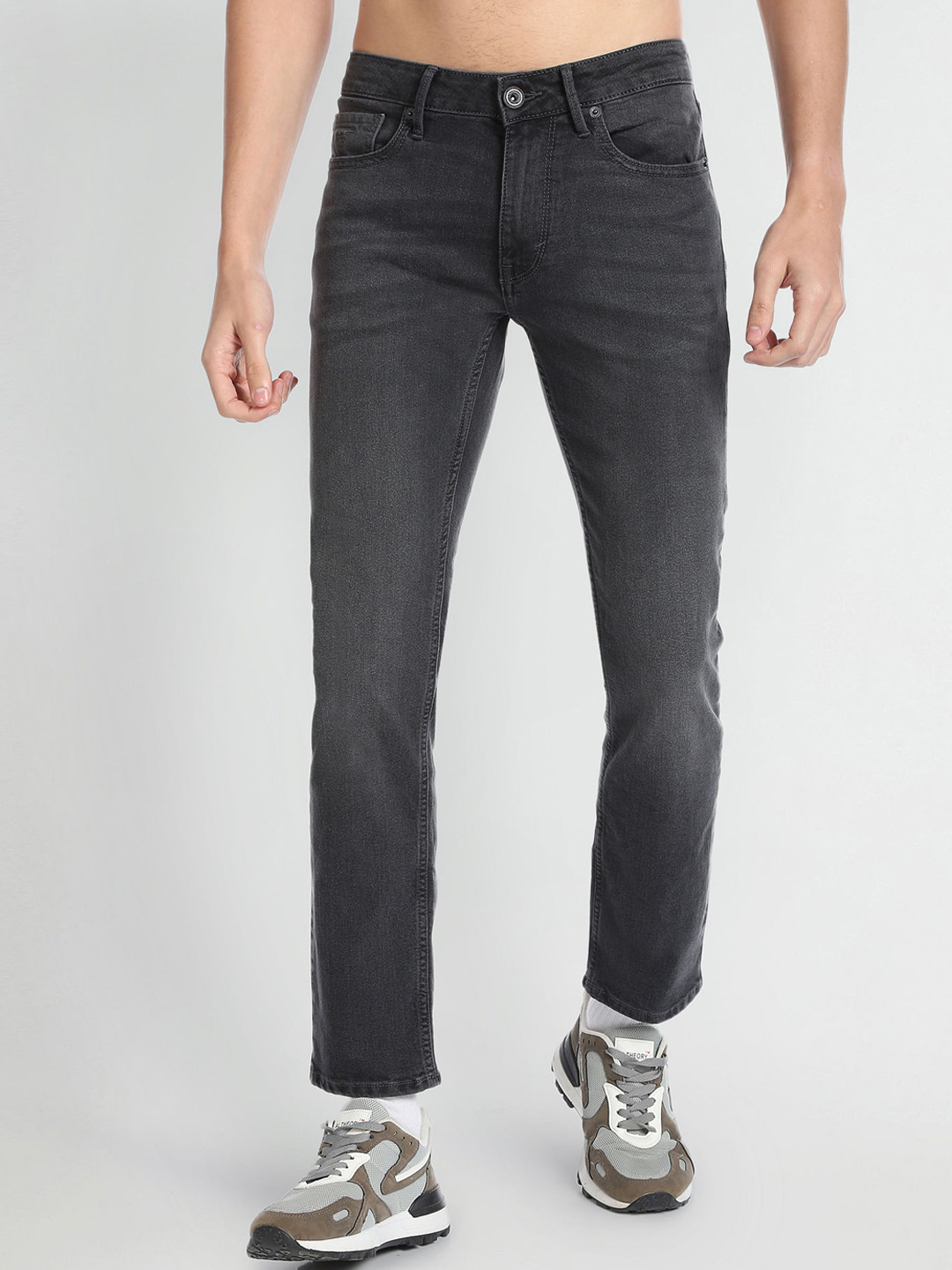 

Flying Machine Men Tapered Fit Clean Look Light Fade Stretchable Jeans, Grey