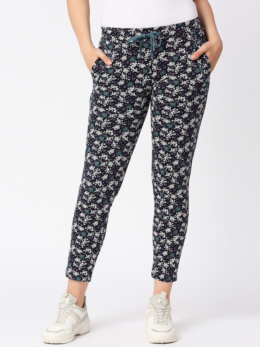

Lovable Sport Women Floral Printed Pure Cotton Track Pants, Black