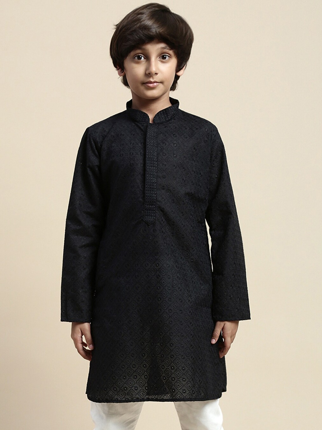 

Sanwara Boys Ethnic Motifs Woven Design Mandarin Collar Thread Work Kurta, Black