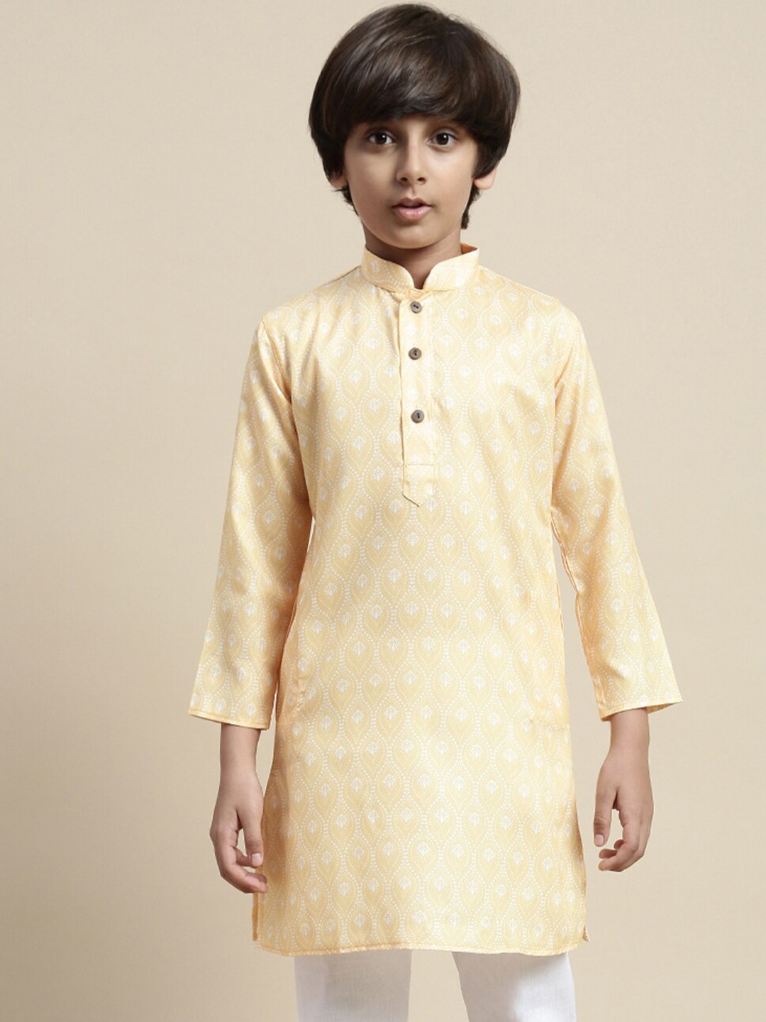 

Sanwara Boys Ethnic Motif Printed Mandarin Collar Straight Kurta, Yellow