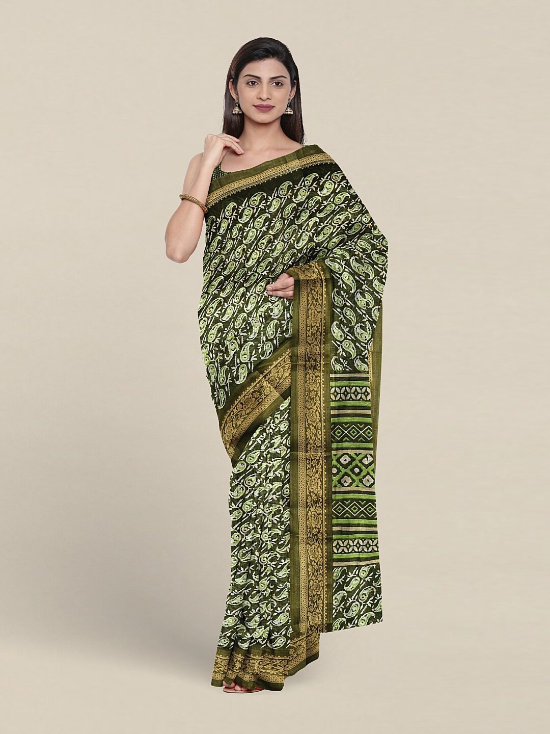 

Pothys Paisley Printed Saree With Blouse Piece, Green