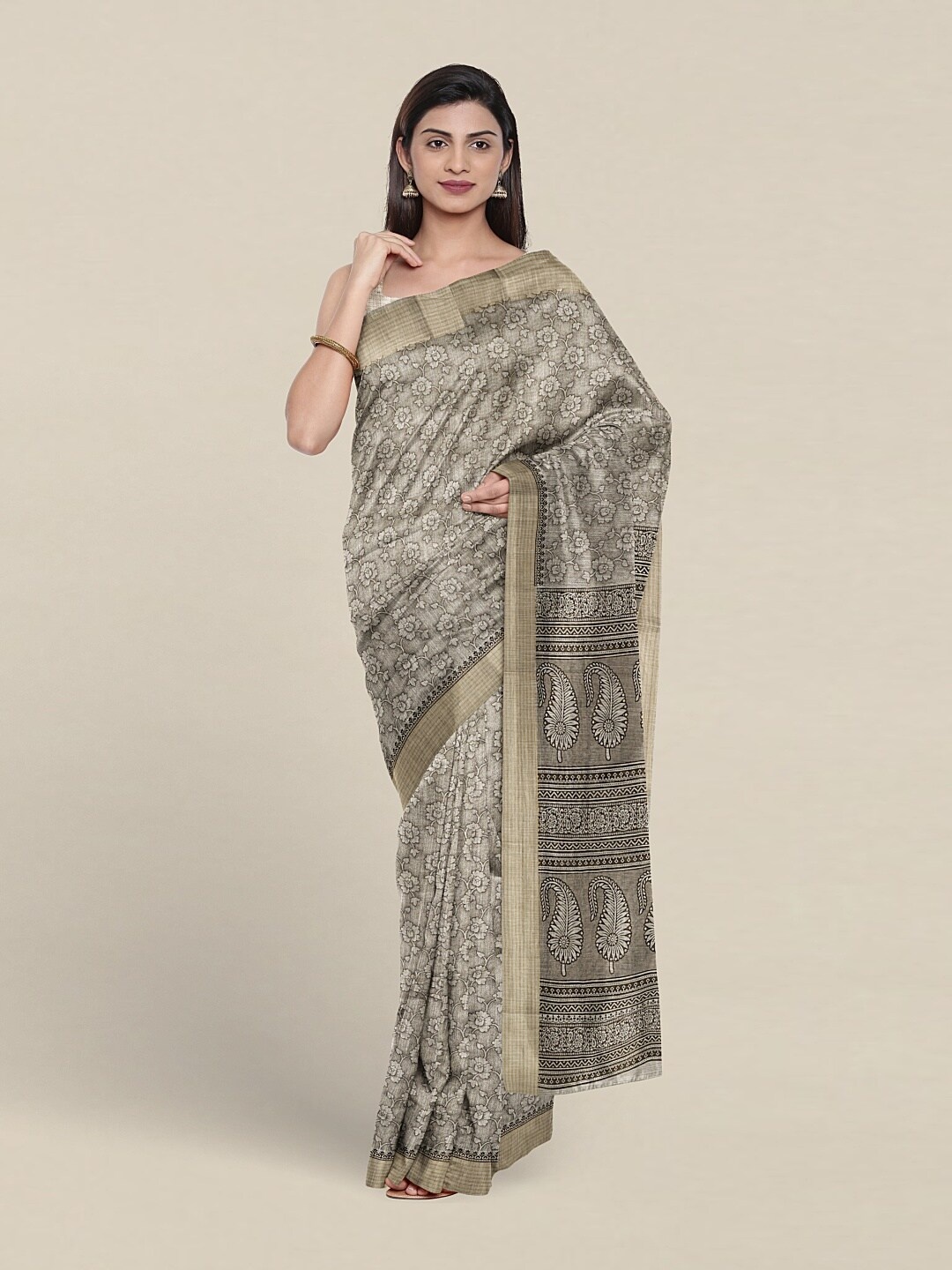 

Pothys Floral Printed Pure Cotton Saree, Grey