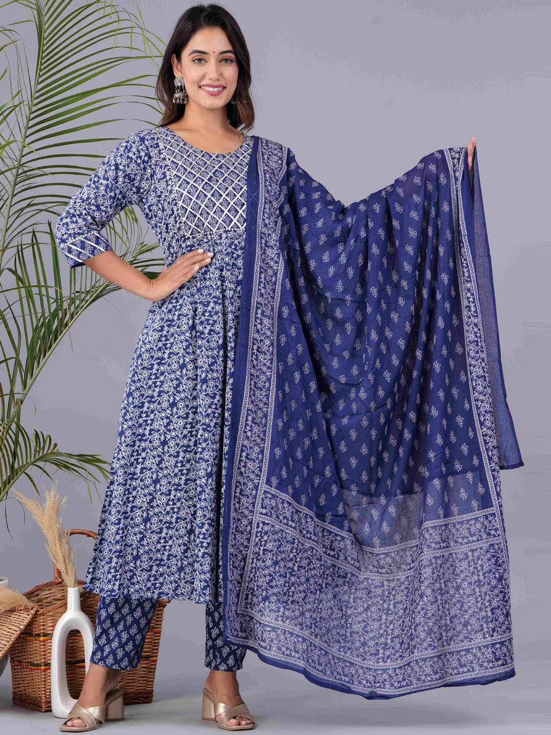 

PARCHHAI Floral Printed Gotta Patti Anarkali Kurta with Trousers & With Dupatta, Blue