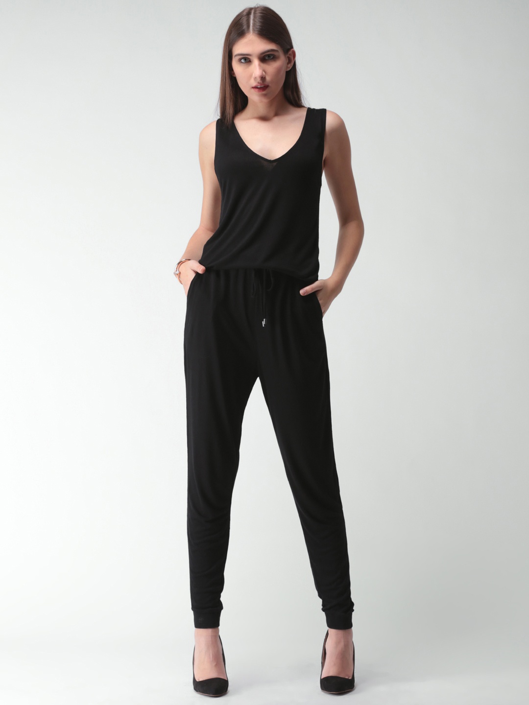 

FOREVER 21 Black Solid Basic Jumpsuit