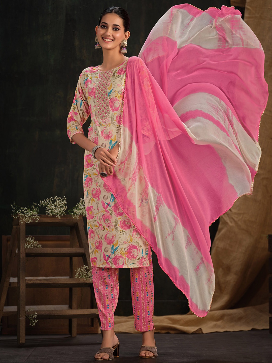 

Sangria Floral Printed Sequinned Kurta With Trouser & Dupatta, Cream