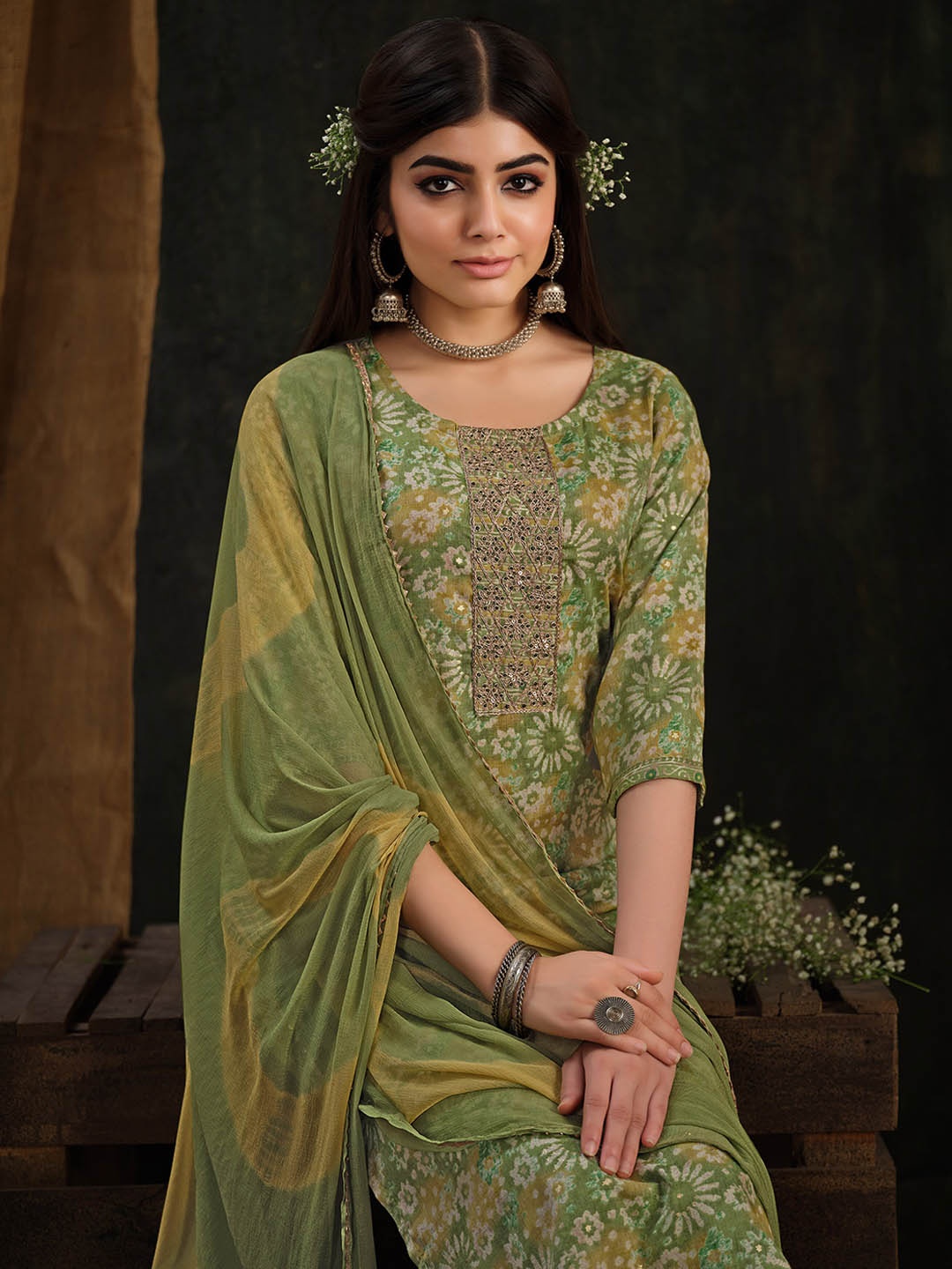 

Sangria Floral Printed Straight Kurta With Trouser & Dupatta, Green