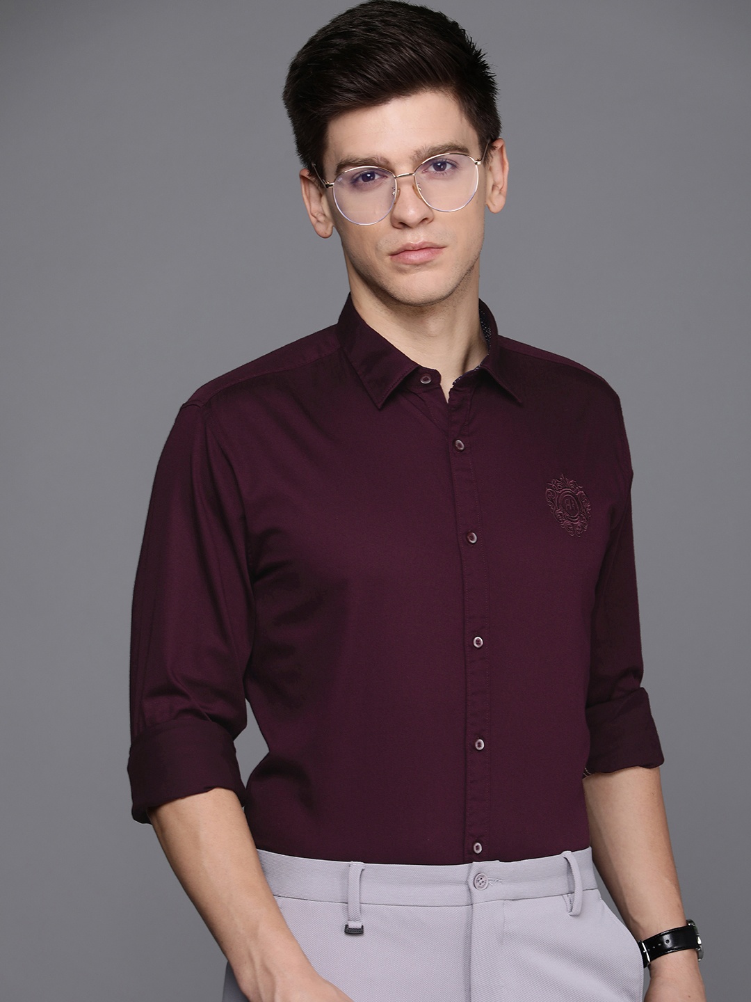 

Raymond Brand Logo Printed Slim Fit Full Sleeves Semi Formal Shirt, Maroon